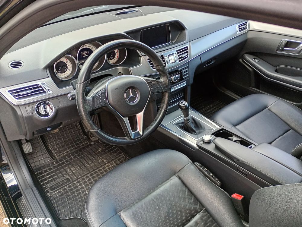 Mercedes-Benz Klasa E 220 BlueTEC Avantgarde - 9