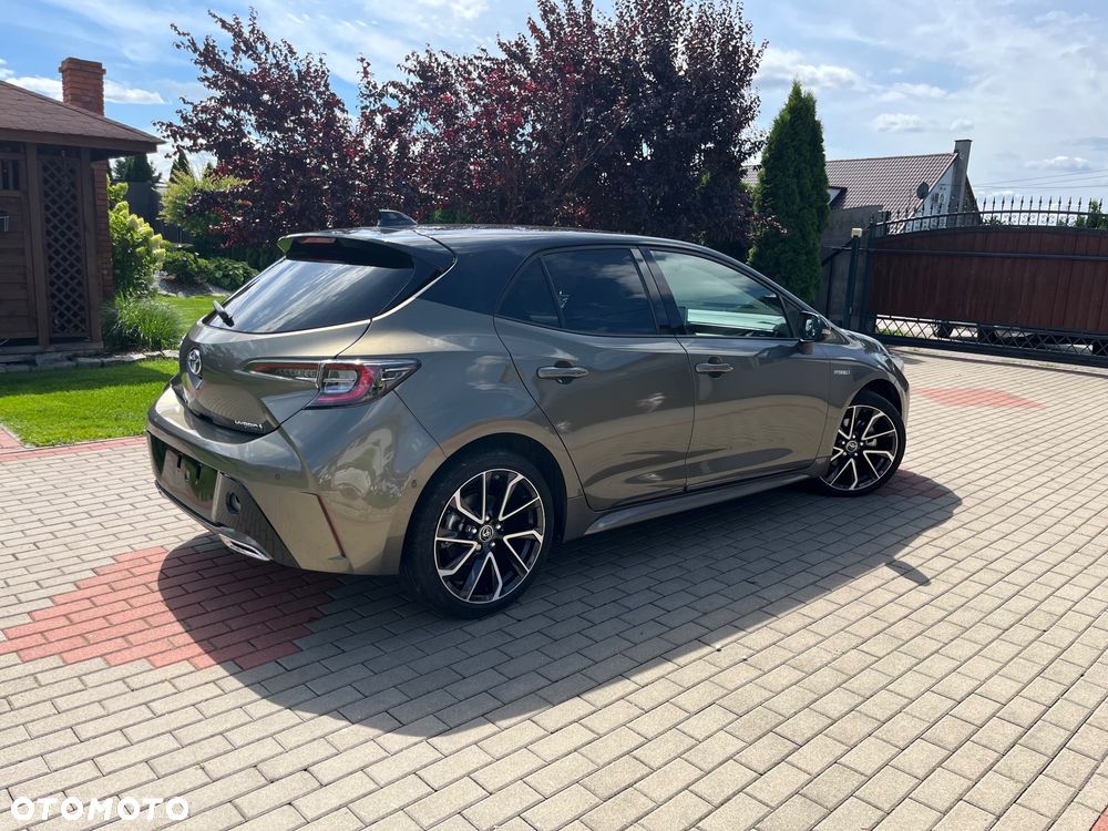Toyota Corolla 2.0 Hybrid Executive - 7