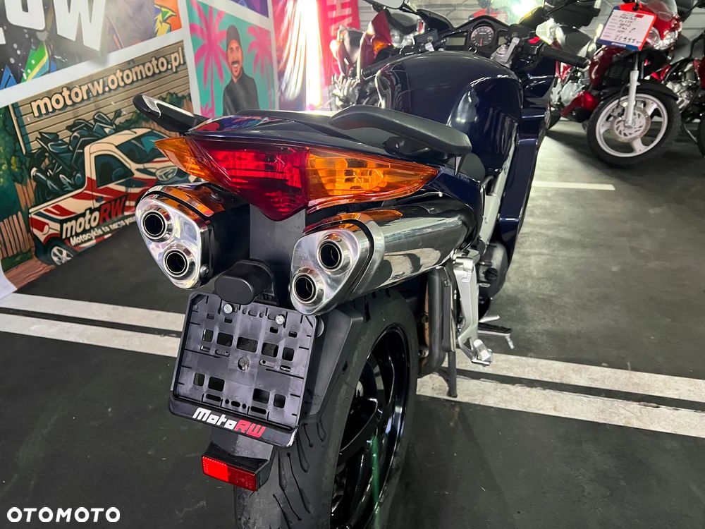 Honda VFR - 11
