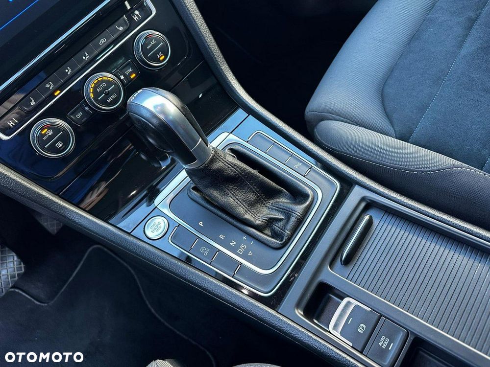 Volkswagen Golf VII 1.5 TSI BMT Evo Highline DSG - 26