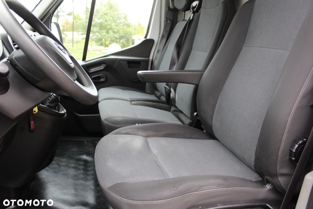 Nissan NV400 - 19