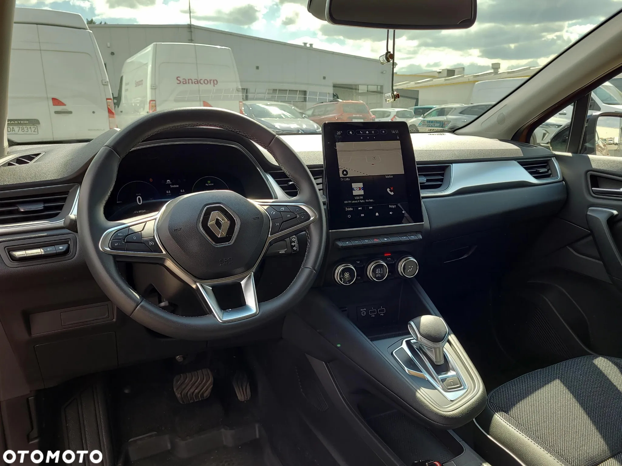Renault Captur 1.6 E-TECH Plug-In Intens - 15