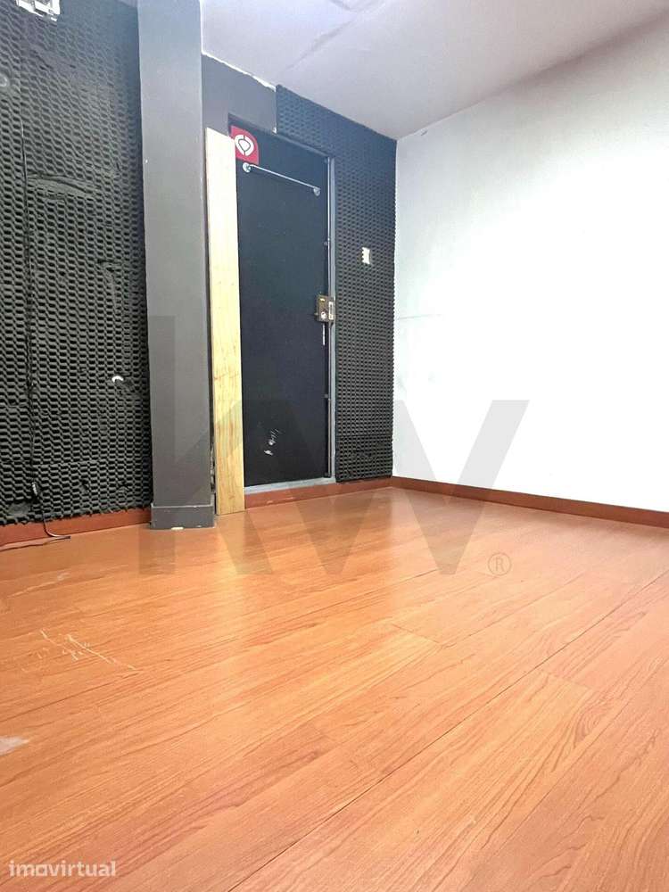 Garagem em Box adaptada para estúdio de Música - Grande imagem: 2/23