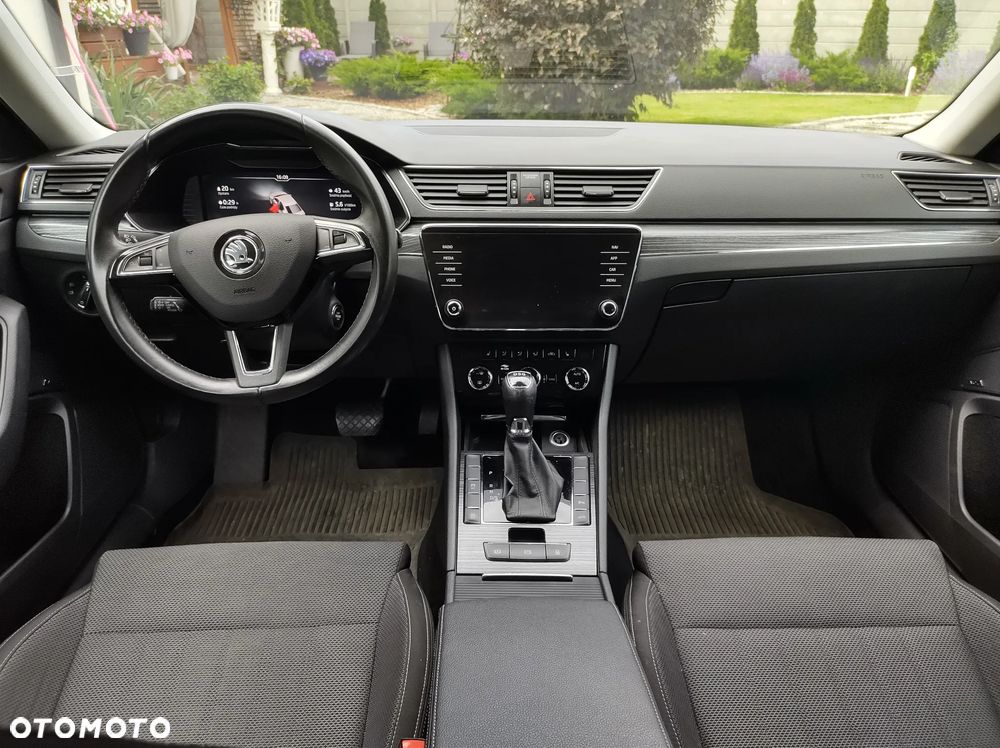 Skoda Superb 2.0 TDI Ambition DSG - 16