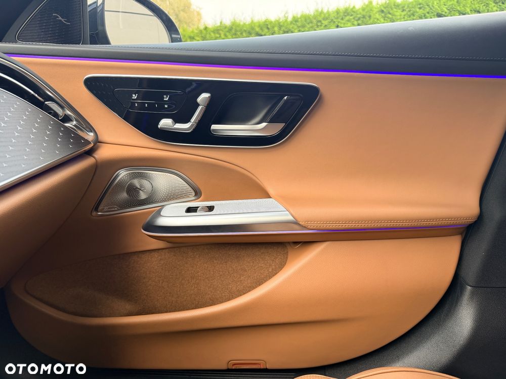 Mercedes-Benz Klasa E 220 d mHEV Exclusive 9G-Tronic - 38