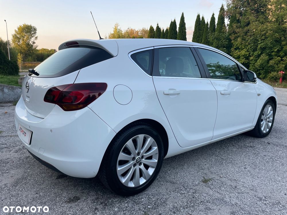 Opel Astra 1.4 Turbo Exklusiv - 27