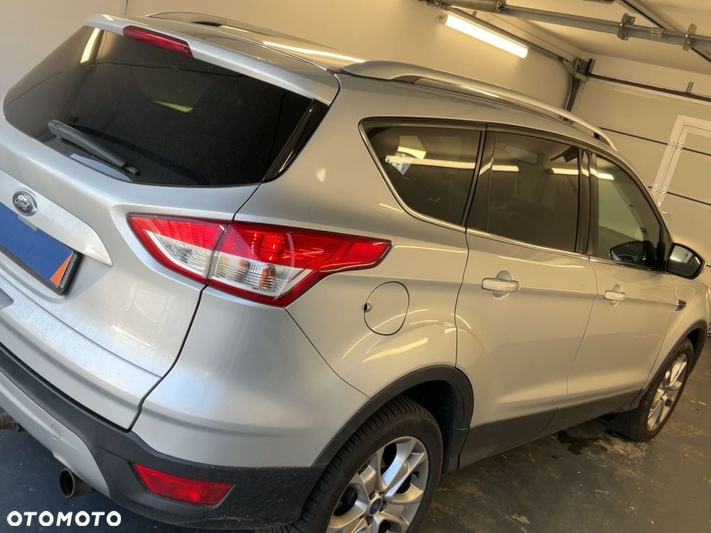 Ford Kuga 2.0 TDCi 4x4 Titanium - 3