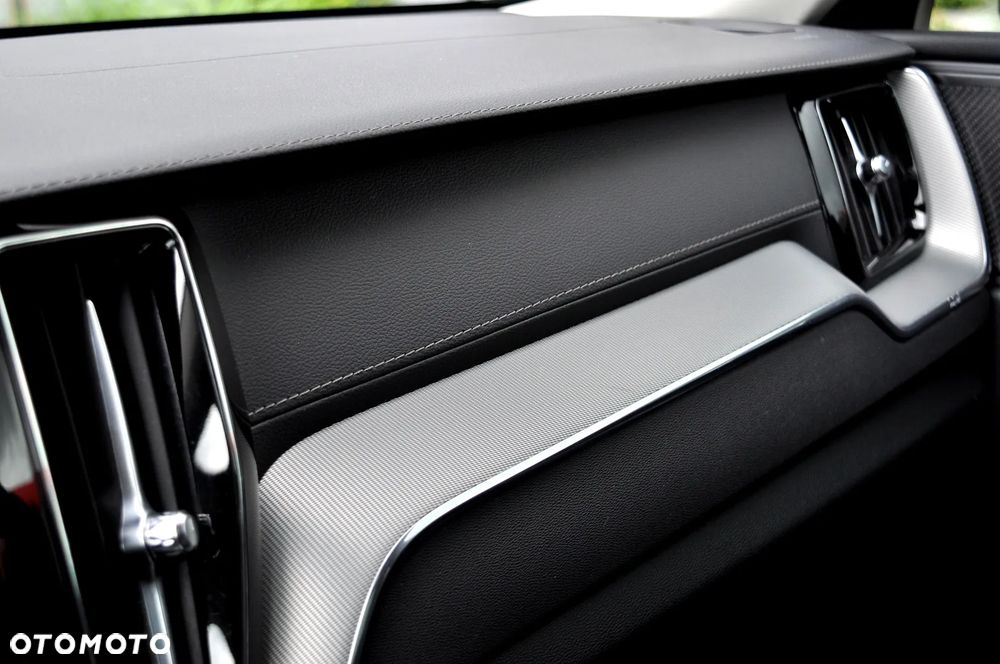Volvo XC 60 B4 D Geartronic RDesign - 24
