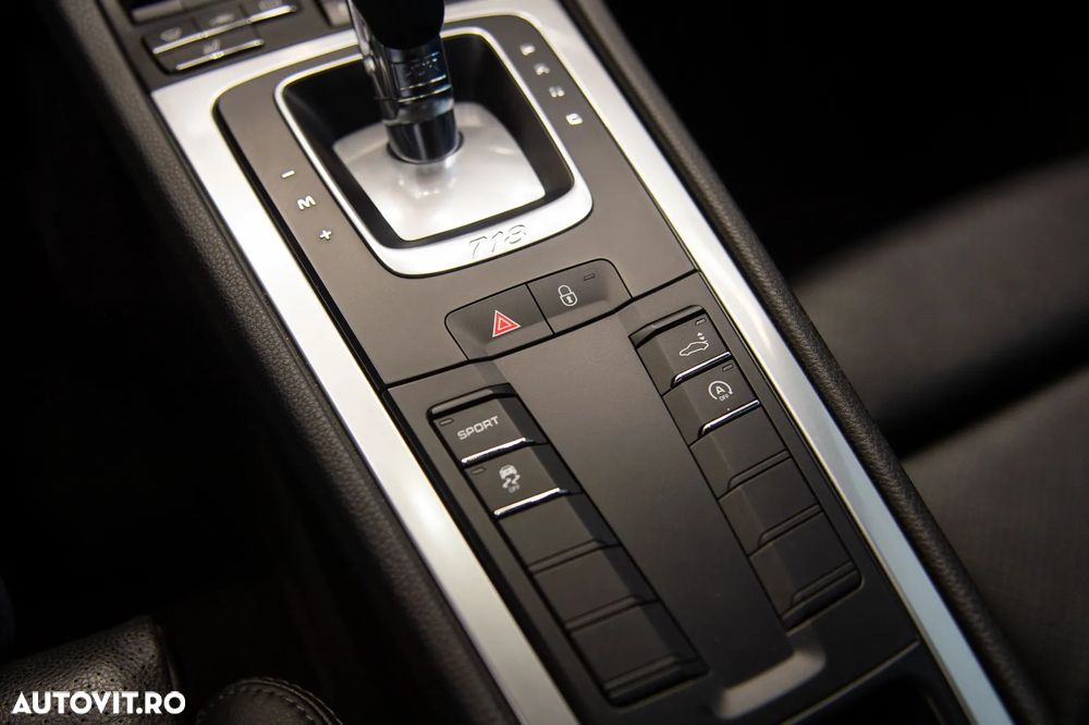 Porsche Cayman PDK - 29