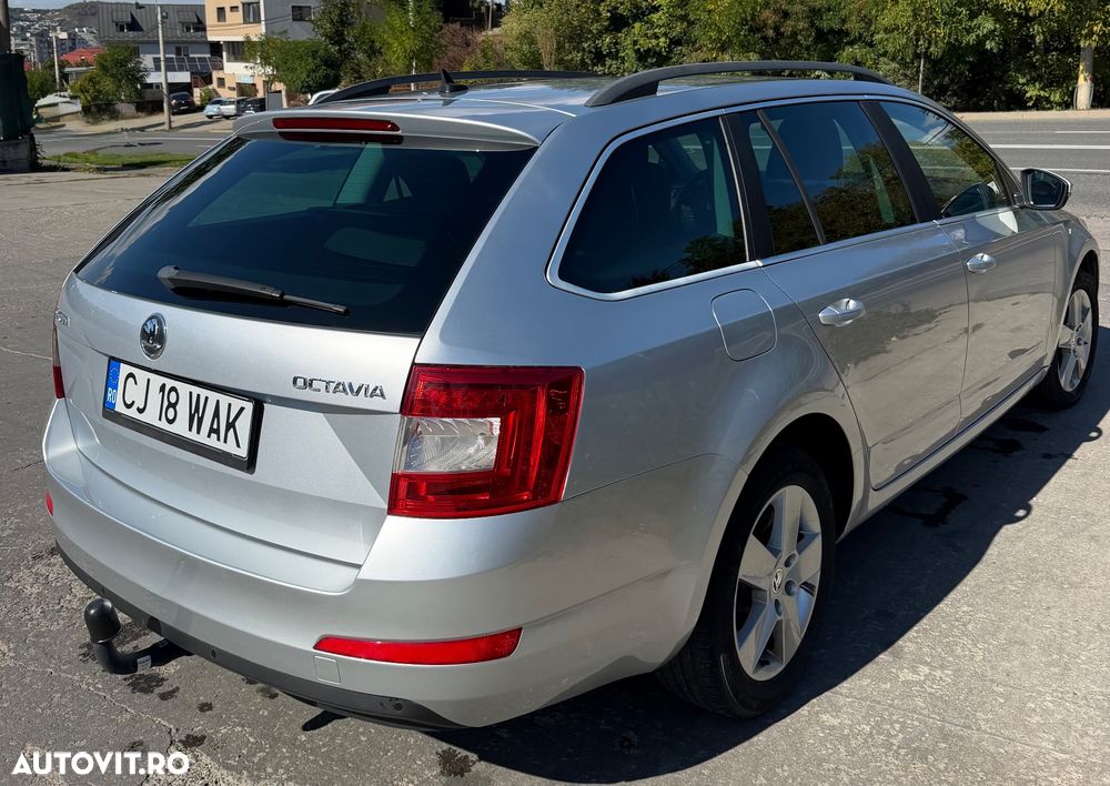 Skoda Octavia 1.6 TDI AMBITION - 8