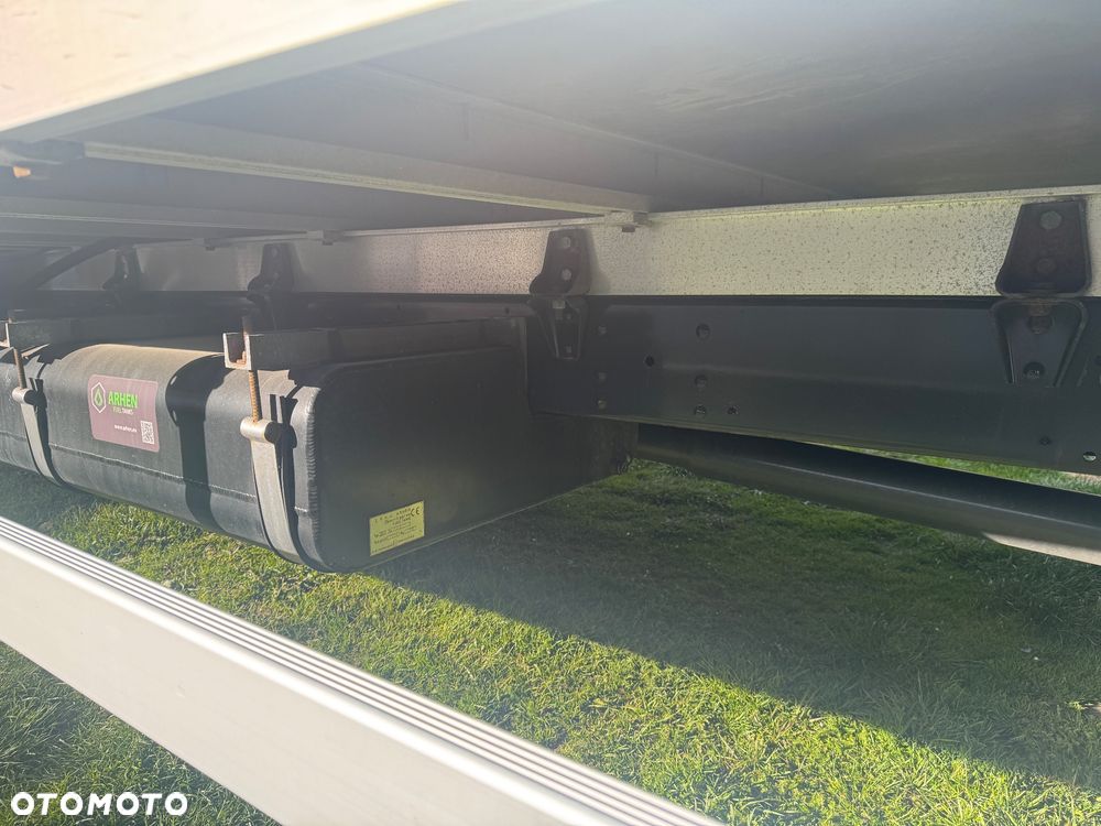 Iveco Daily 2023r Hi-Matic‼️72C18‼️Winda Dhollandia 1000KG // Plandeka 15 Palet // Najnowszy Tachograf // Firanka dach zsuwany regulacja wysokości ‼️Spanie z tyłu WEJKAMA  Wysokość rampowa Full LED Tempomat Salon Polska DMC7200KG Faktura Vat 23% TwinCab - 7