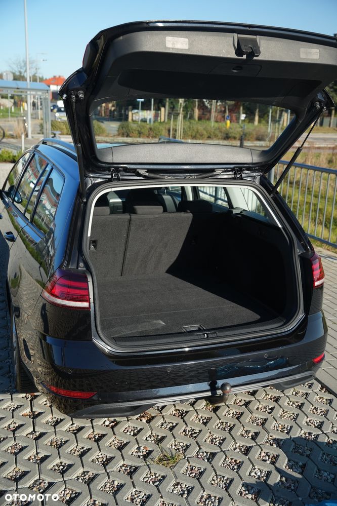 Volkswagen Golf 1.6 TDI BMT Comfortline - 23