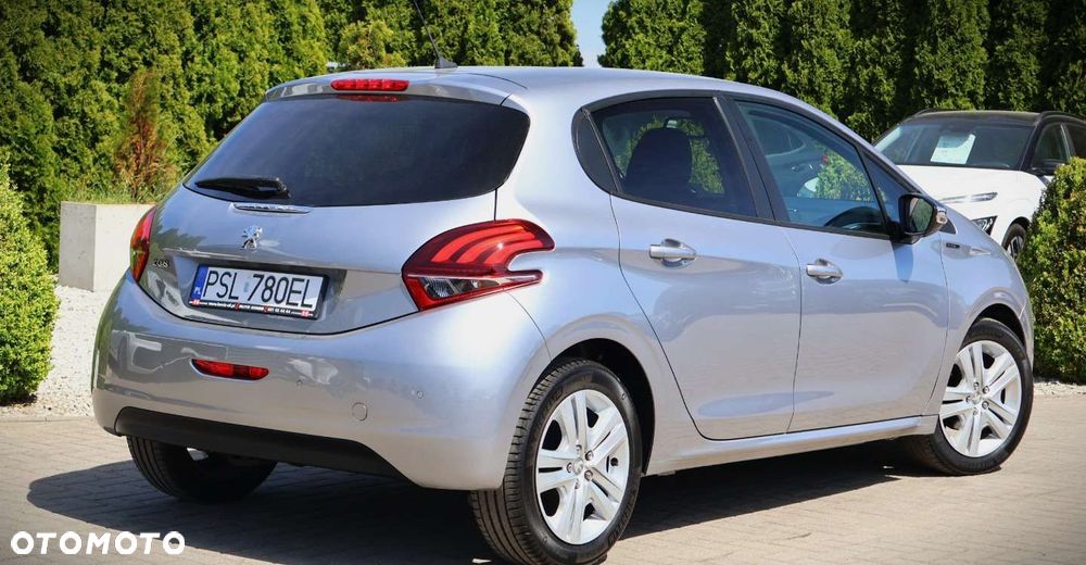 Peugeot 208 - 6