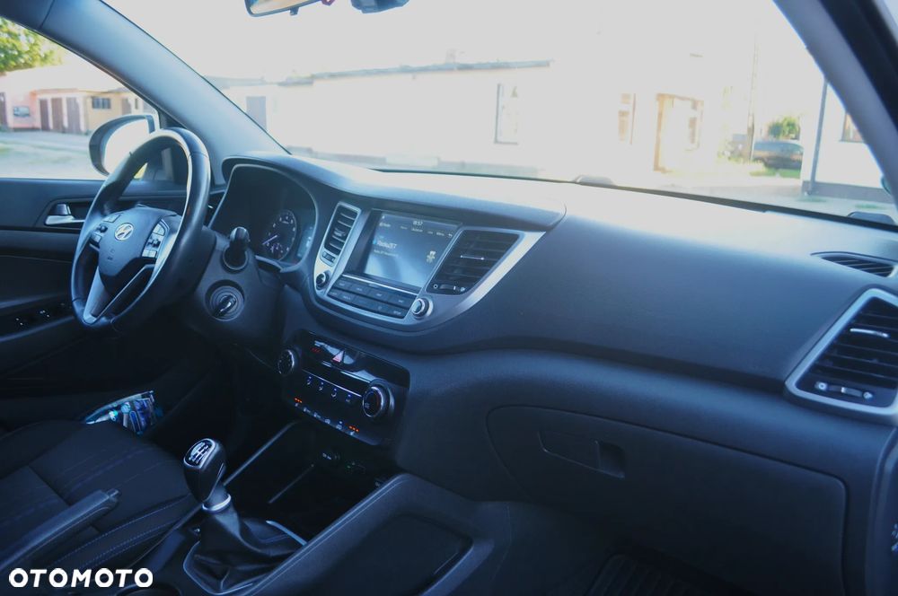 Hyundai Tucson blue 1.6 GDi 2WD Navi - 23