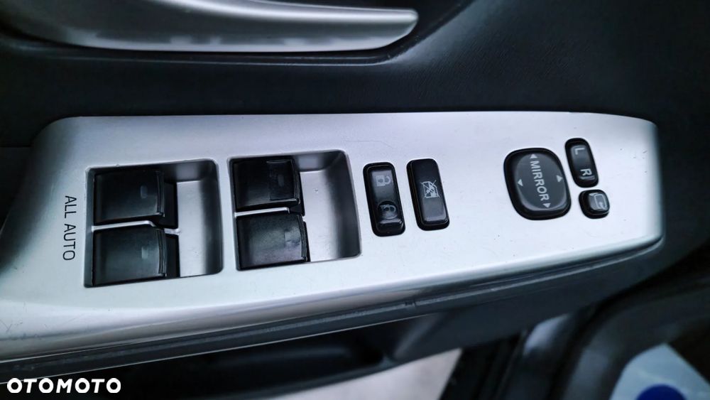 Toyota Prius+ (Hybrid) - 29