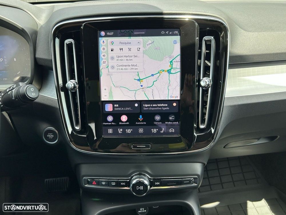 Volvo XC 40 2.0 B3 Plus Dark - 18