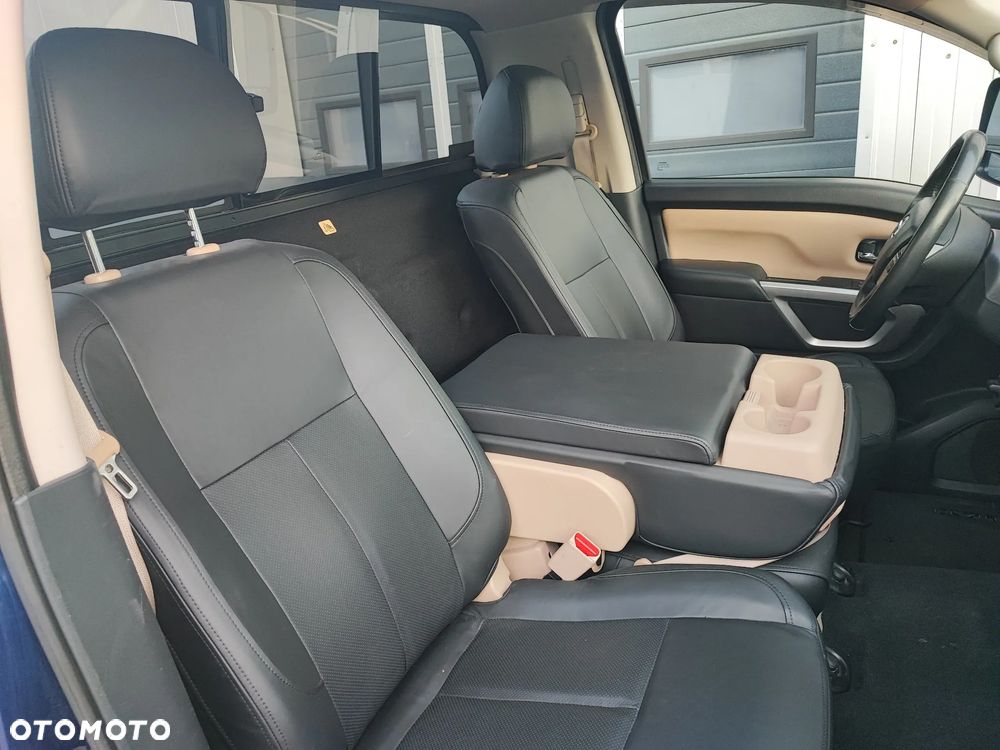 Nissan Titan - 10