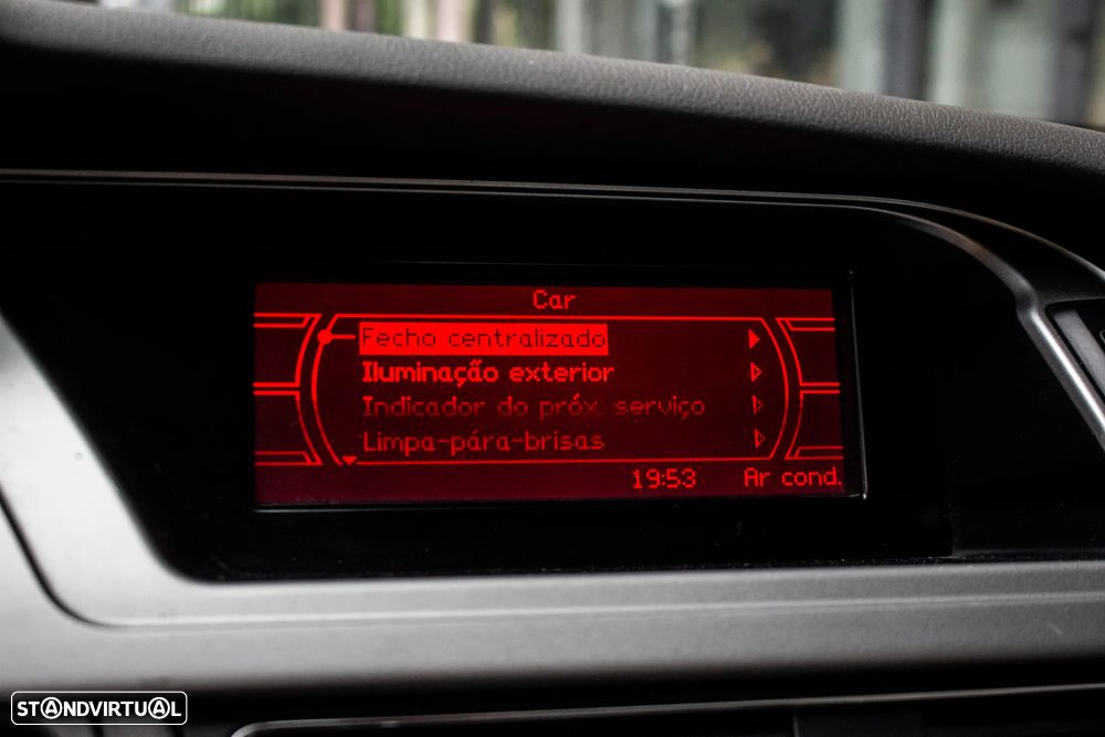 Audi A4 2.0 TDI DPF Ambition - 23