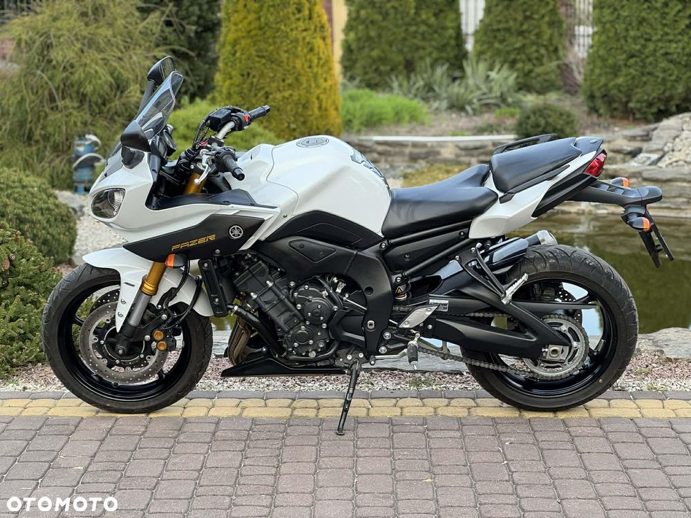 Yamaha FZ8 - 12