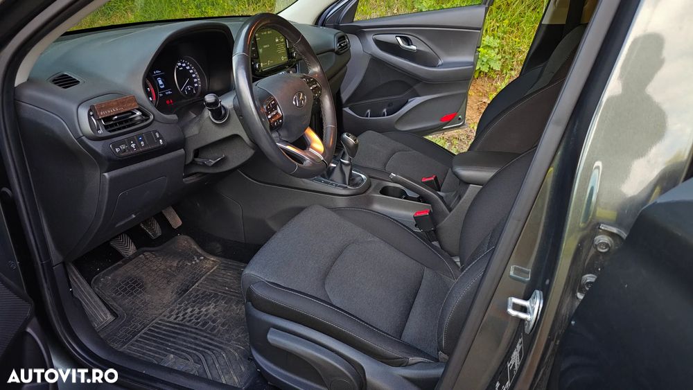 Hyundai i30 1.5 110CP 5DR M/T Highway - 10