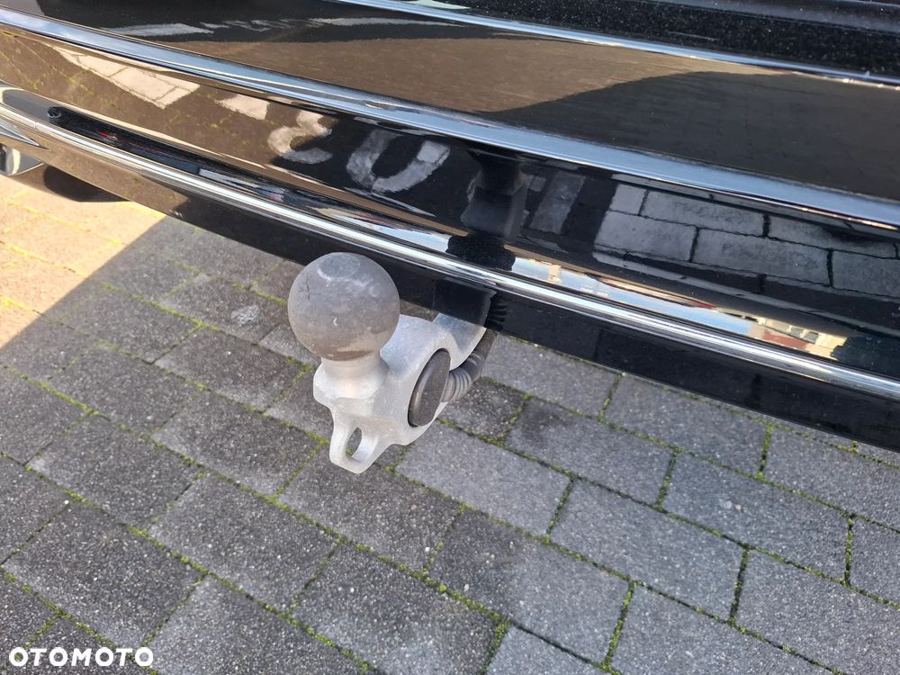 Volkswagen Passat Variant 2.0 TDI SCR DSG Elegance - 17