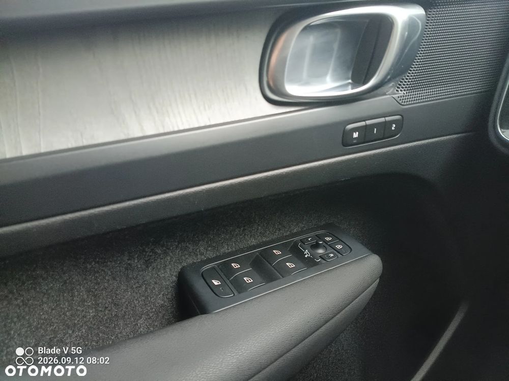 Volvo XC 40 B5 B AWD Momentum Pro - 12