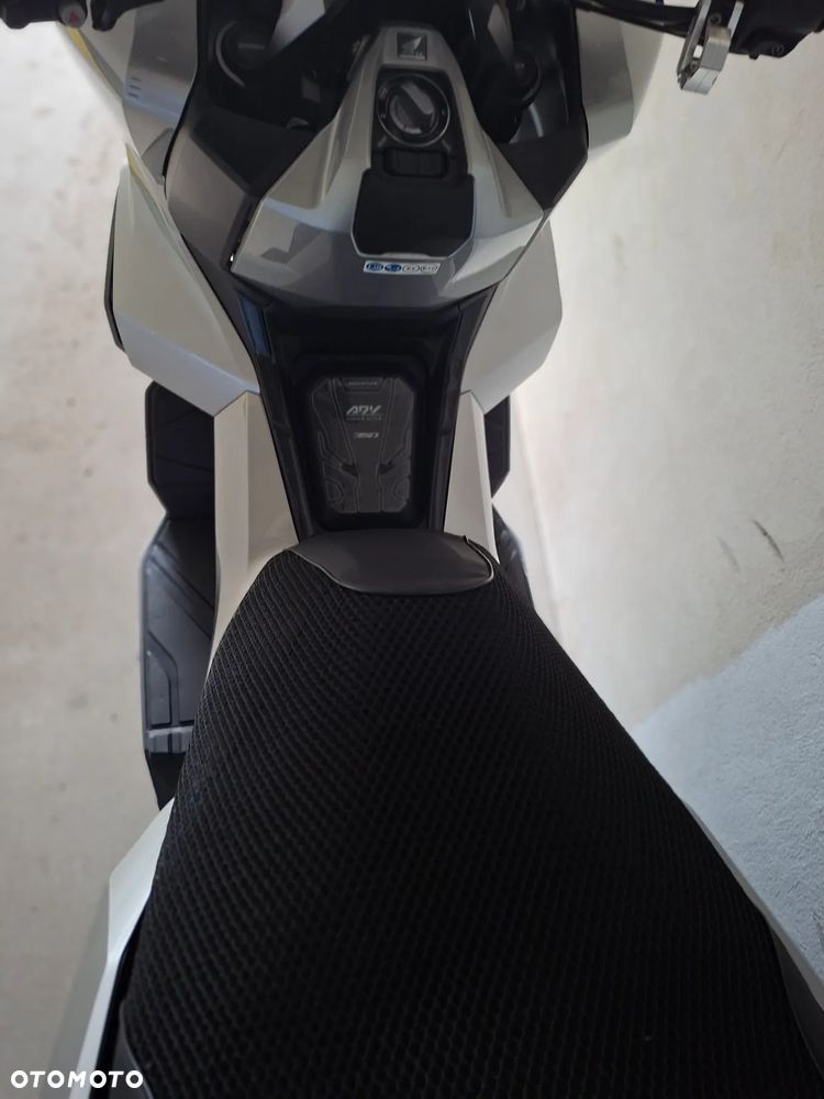 Honda ADV350 - 13