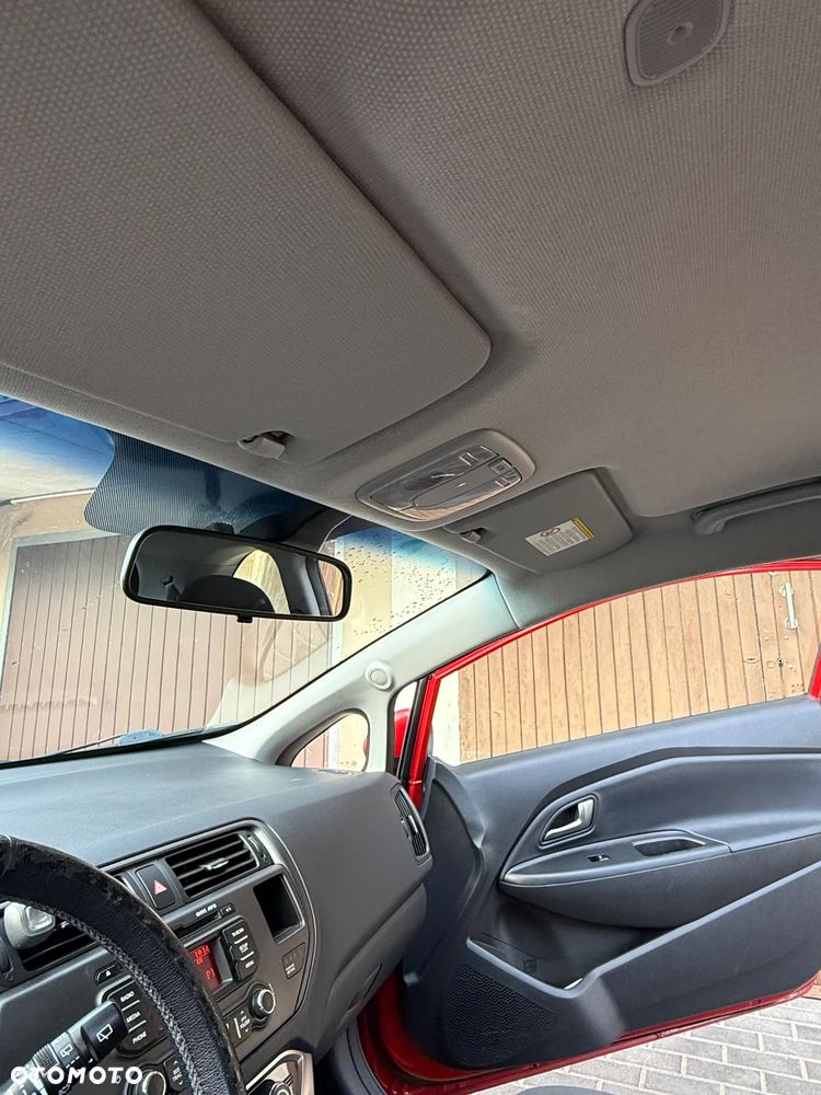 Kia Rio 1.4 Dream Team Edition - 9
