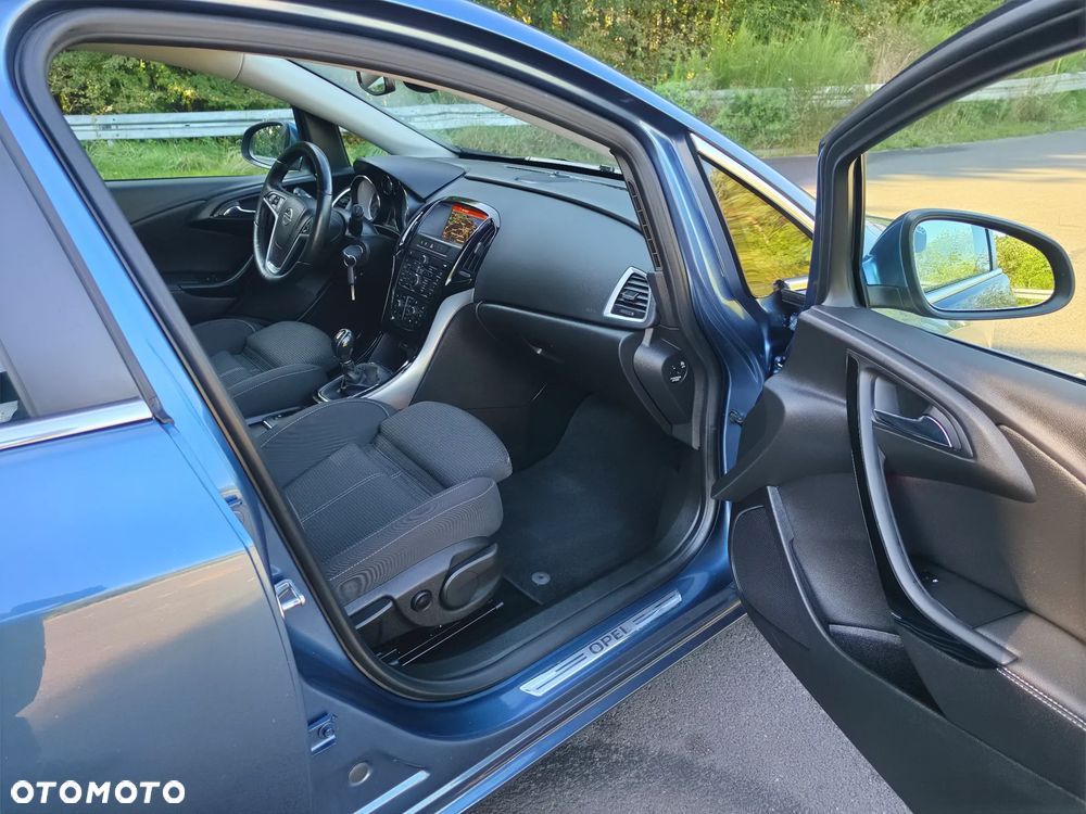 Opel Astra 2.0 CDTI Cosmo - 35