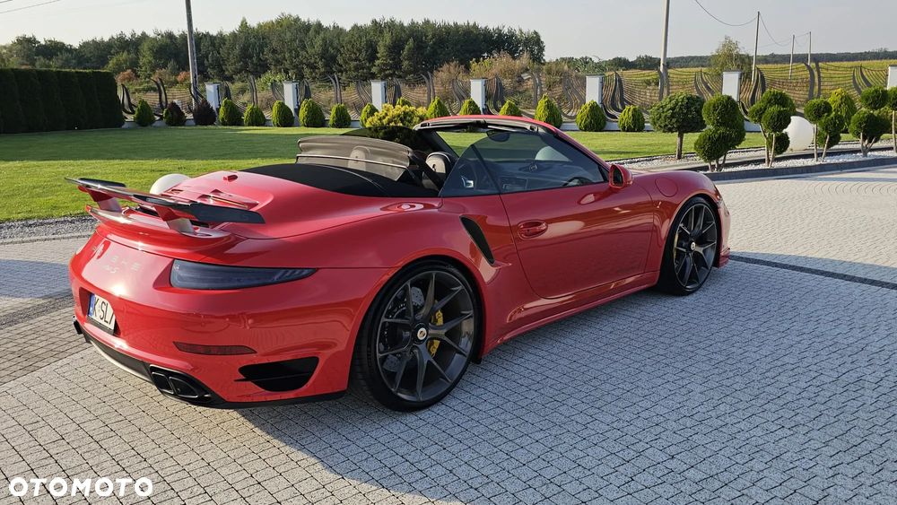 Porsche 911 Turbo S - 9