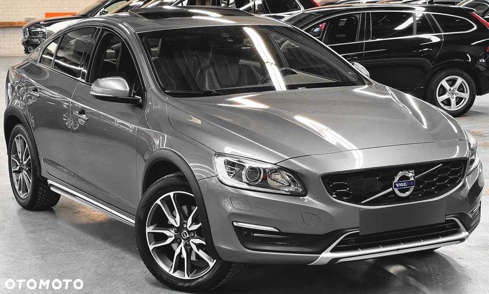 Volvo S60 Cross Country - 5