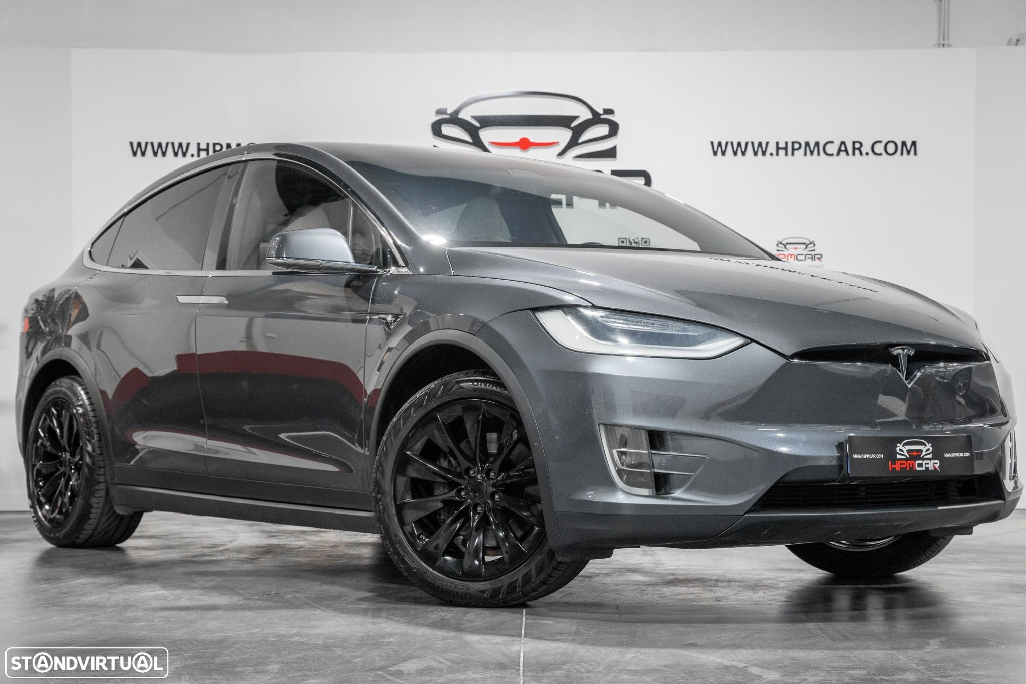 Tesla Model X - 1