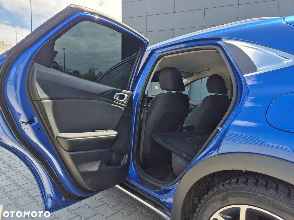 Kia XCeed 1.5 T-GDI M - 24