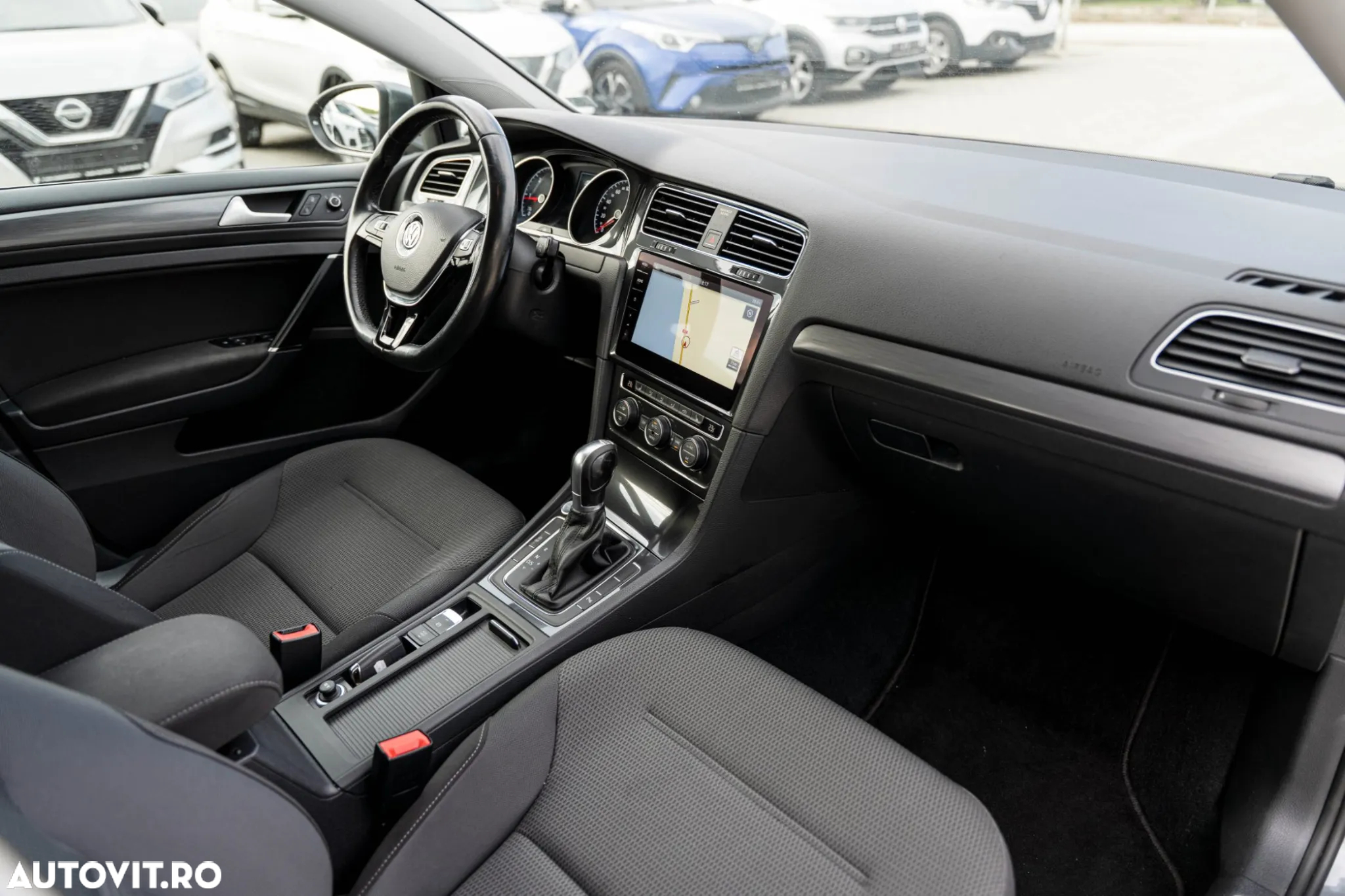 Volkswagen Golf 1.6 TDI DSG Comfortline - 7