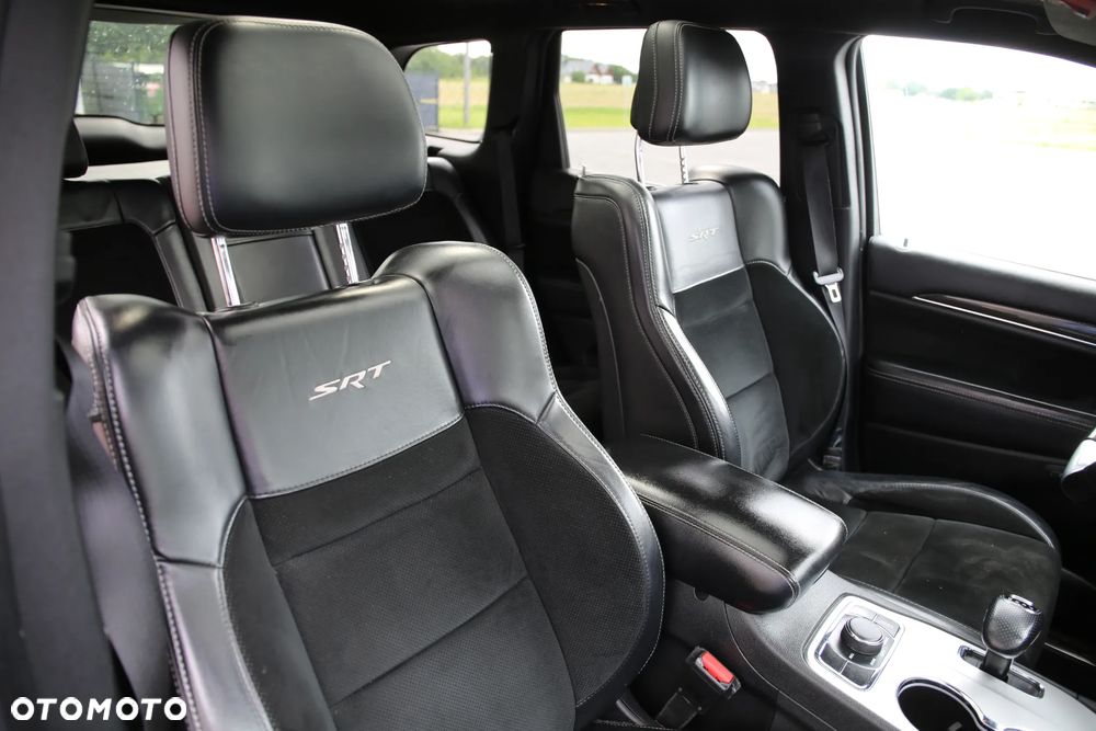 Jeep Grand Cherokee - 20