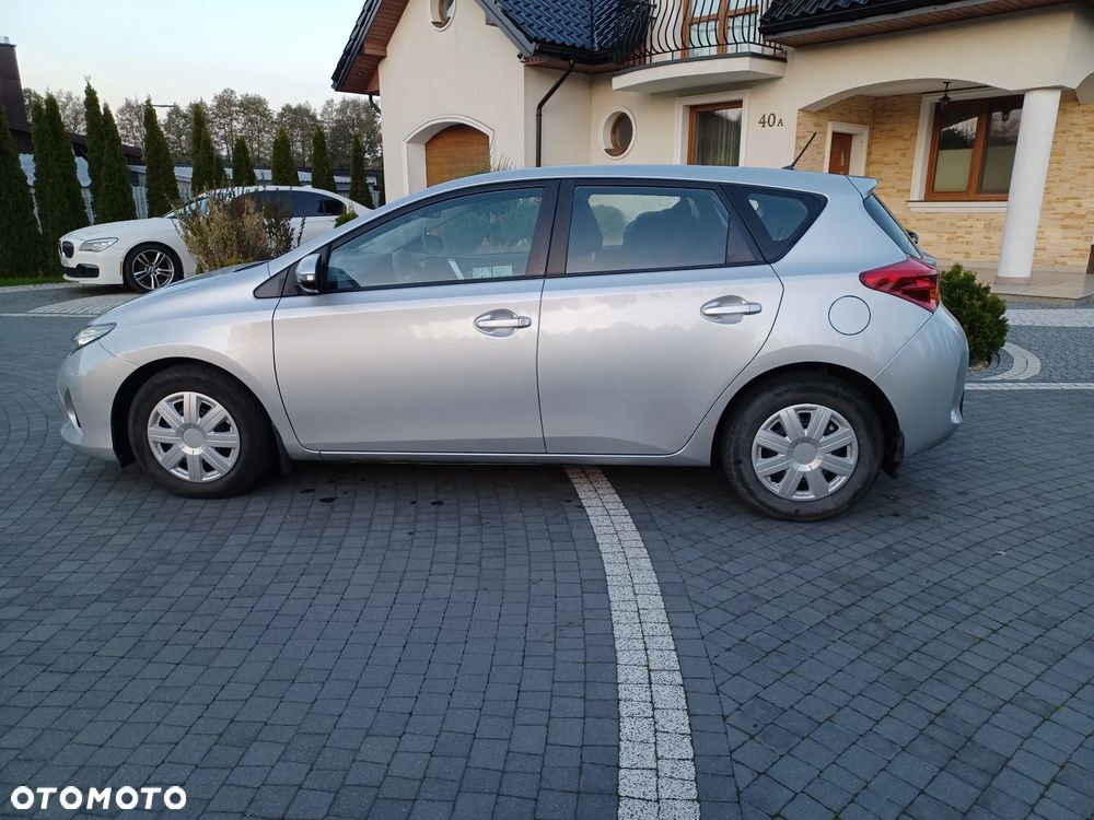Toyota Auris - 18