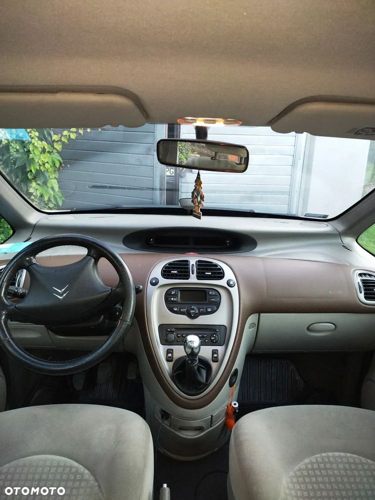 Citroën Xsara Picasso 1.6 HDI SX - 9