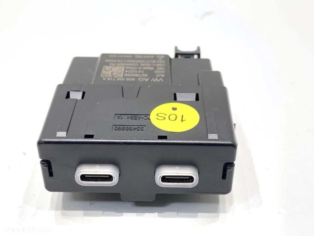 GNIAZDO USB  SKODA KAMIQ (NW4) 2019 - 2022 1.5 TSI 110 kW [150 KM] benzyna 2019 - 2022 3G5035718A - 1