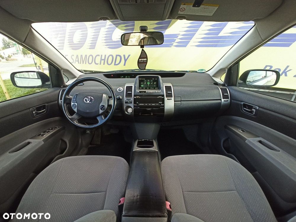 Toyota Prius - 13
