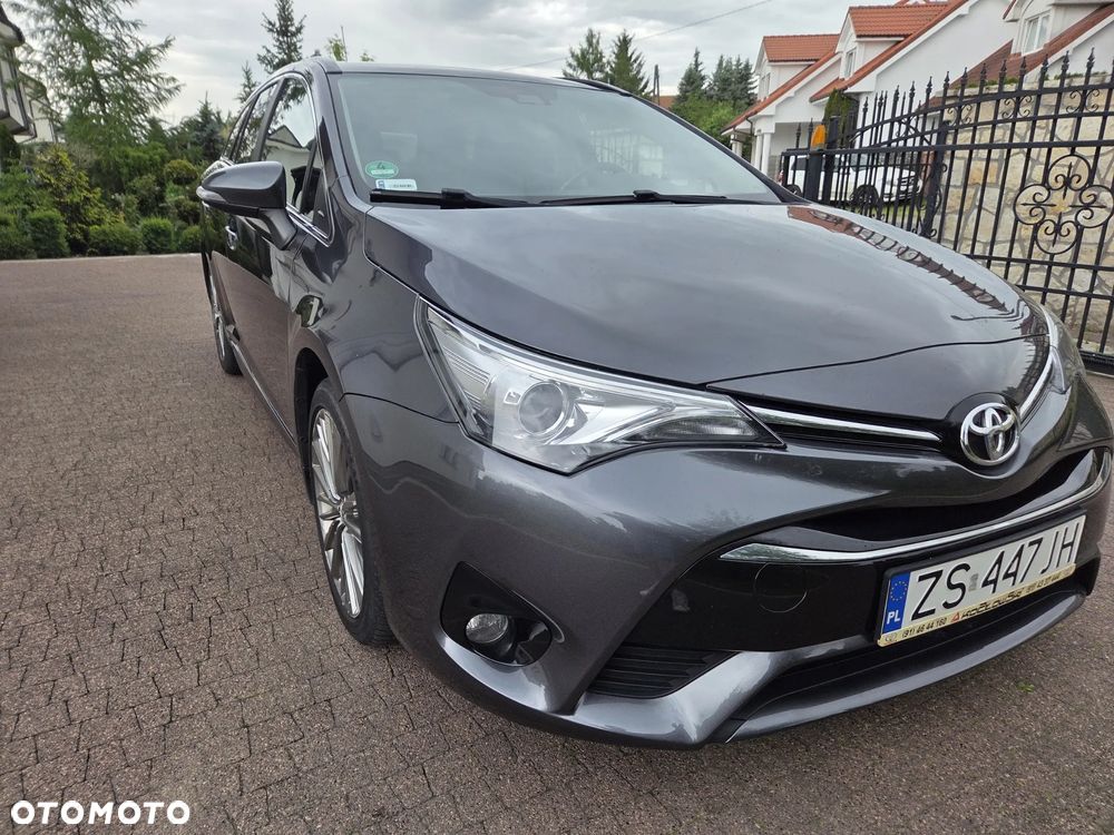 Toyota Avensis - 11