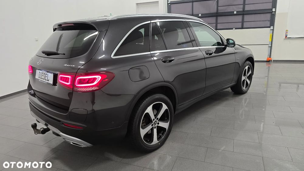 Mercedes-Benz GLC 300 de 4Matic 9G-TRONIC AMG Line Plus - 3