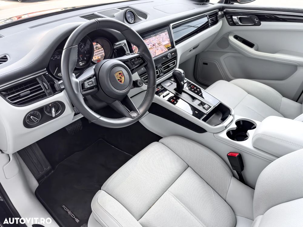 Porsche Macan T - 7