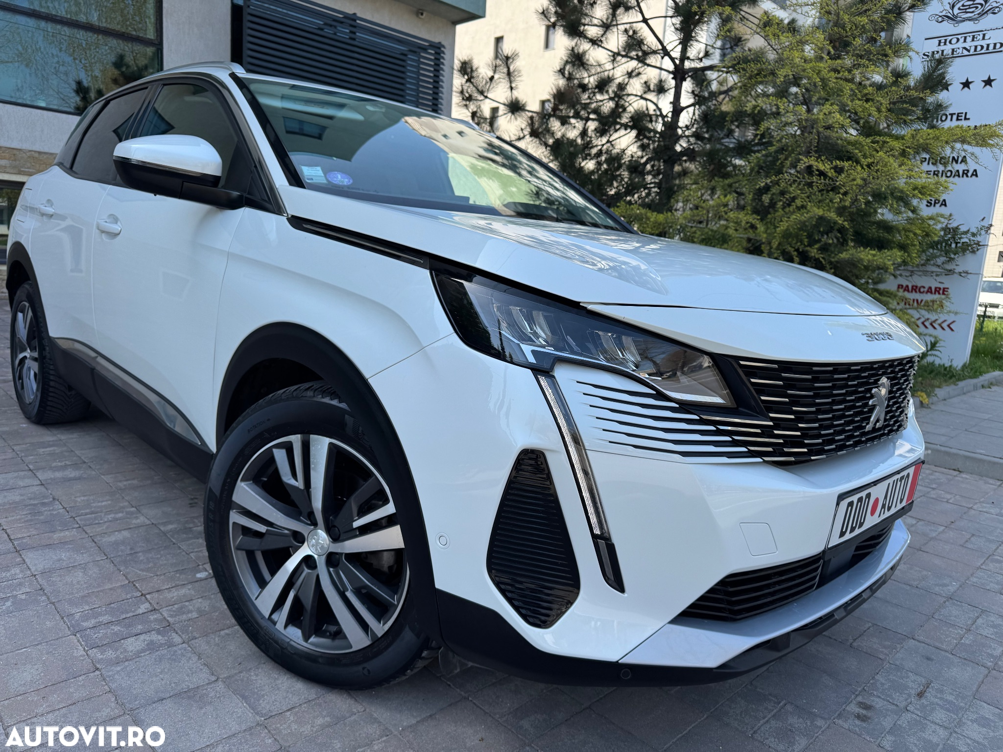 Peugeot 3008 PureTech 130 Stop & Start GPF EAT8 Active Pack - 2