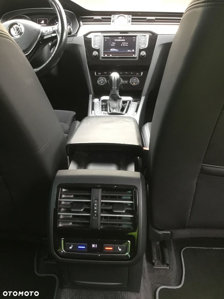 Volkswagen Passat 2.0 TDI SCR DSG Highline - 38