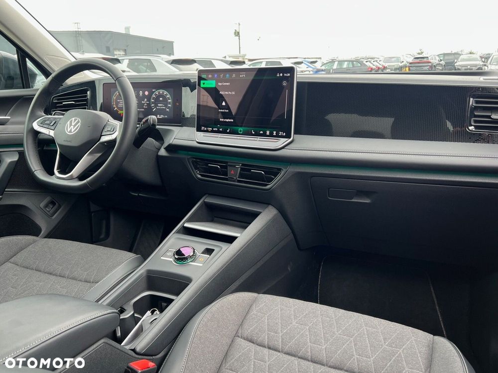 Volkswagen Tiguan - 9