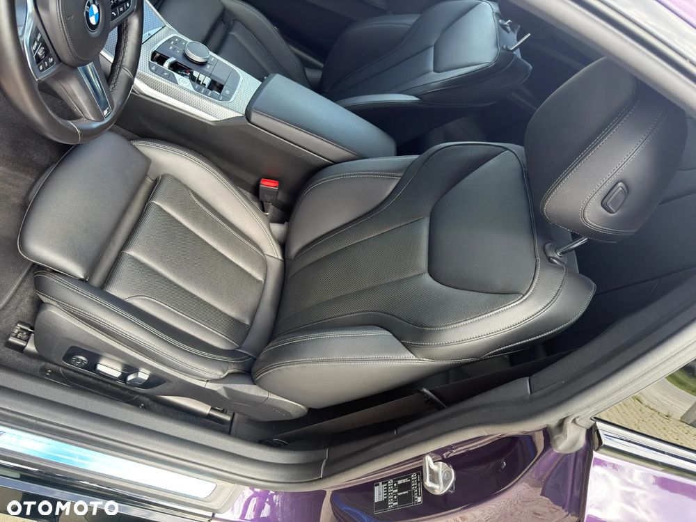 BMW Seria 2 220d ColorVision Edition sport - 18