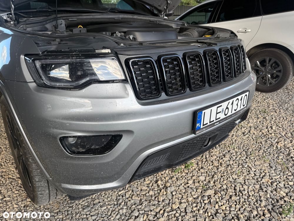 Jeep Grand Cherokee - 13