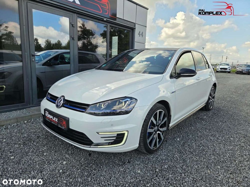 Volkswagen Golf - 2