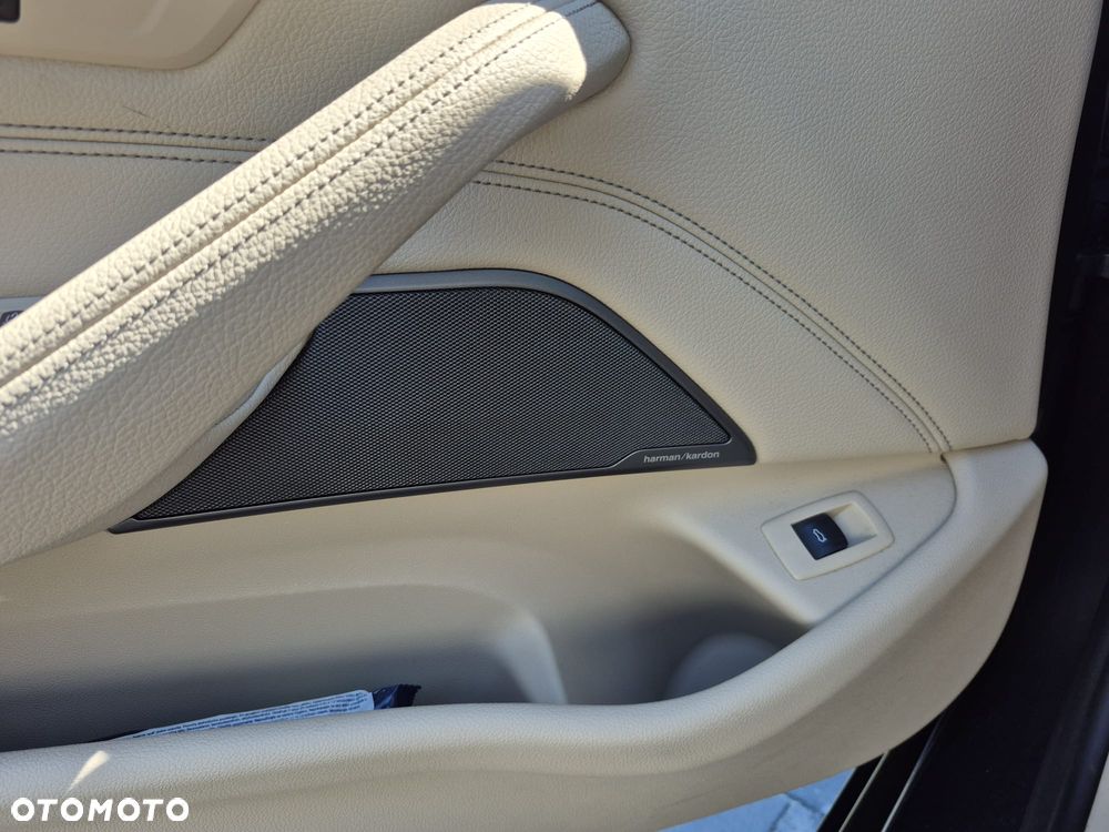 BMW Seria 5 520d Efficient Dynamics Sport Line sport - 19