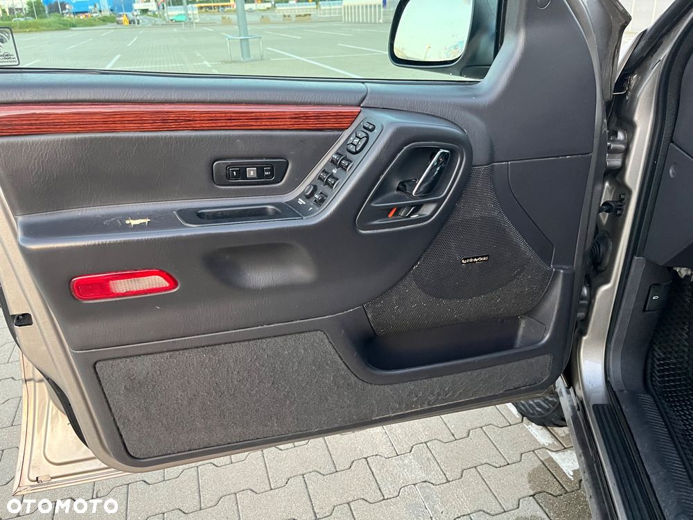 Jeep Grand Cherokee 4.7 Limited - 10